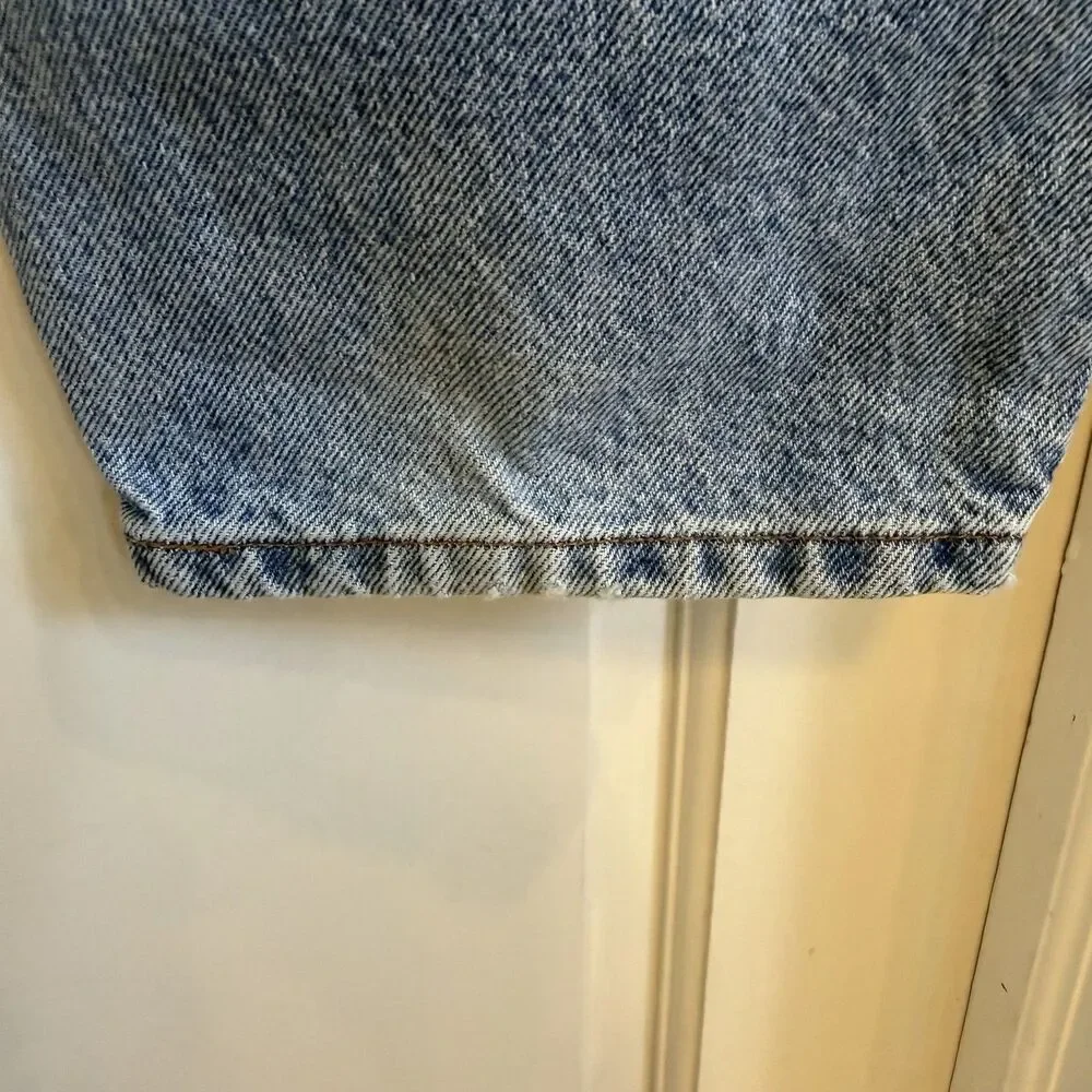 Vintage Levi’s 550 Jeans Men’s 38x30 Relaxed Fit Tapered Leg Light Wash orange